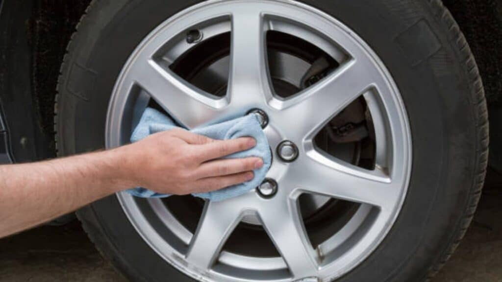 How To Clean Alloy Wheels with WD-40